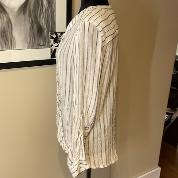 Vintage America casual faux wrap blouse (L) - Picture 3 of 8